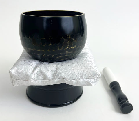 No. 4 (4.75" Diameter) Bell with Crane Patterns White Cushion Set