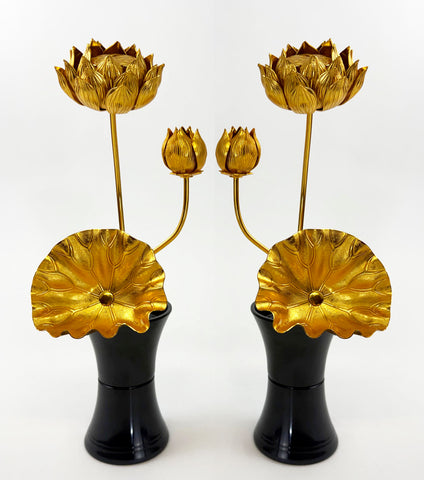 Medium Lotus Flower (12" H includes Vases)