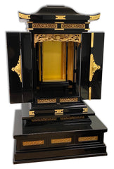 Vintage 6450 Premium Black Lacquer Pagoda Style Butsudan with Automatic Inner Doors