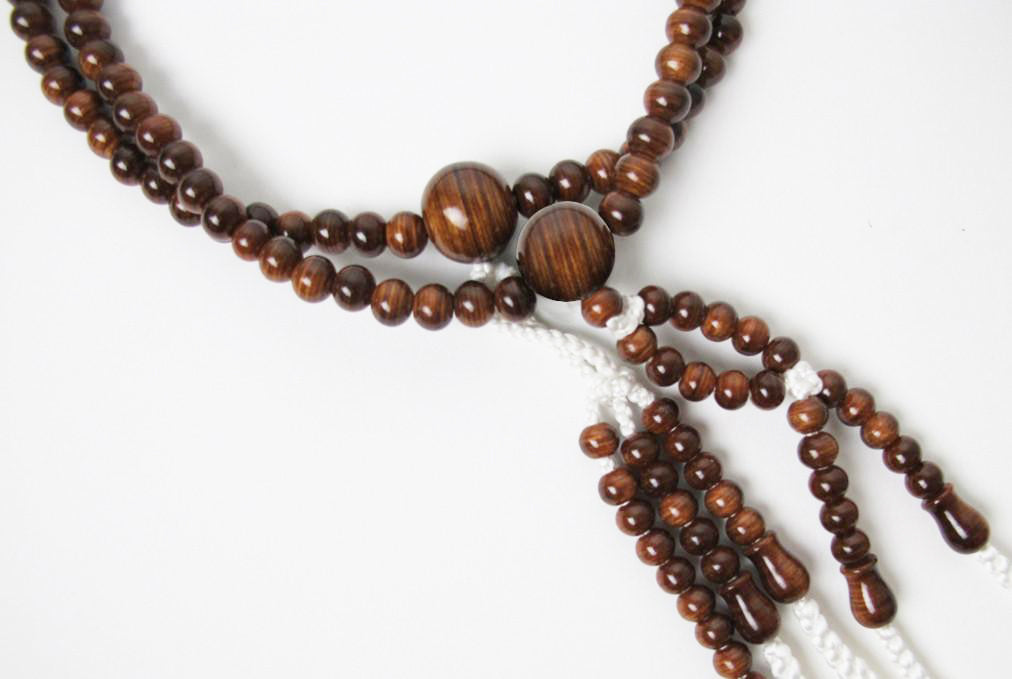 Tsuishu (Camphorwood) Beads with Cotton Tassels